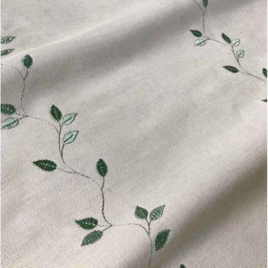 dizajn interieru letny dom bavlna zeleny biely listovy tkanina vankus balaton provansalsky vidiecky dom.jpg